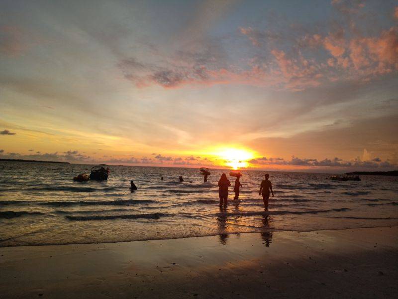 Sunset di Pantai Tanjung Bira by Gmap