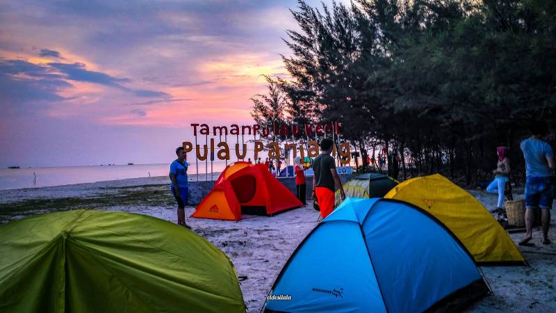 Camping di Pulau Panjang Jepara
