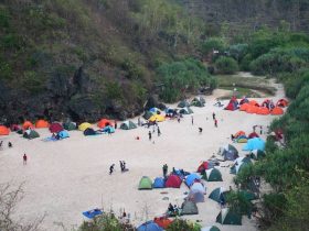 Camping di Pantai Greweng