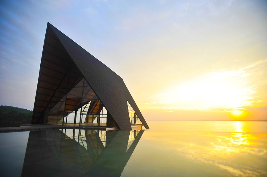 laut biru resort hotel pangandaran sunset rooftop chapel infinity pool