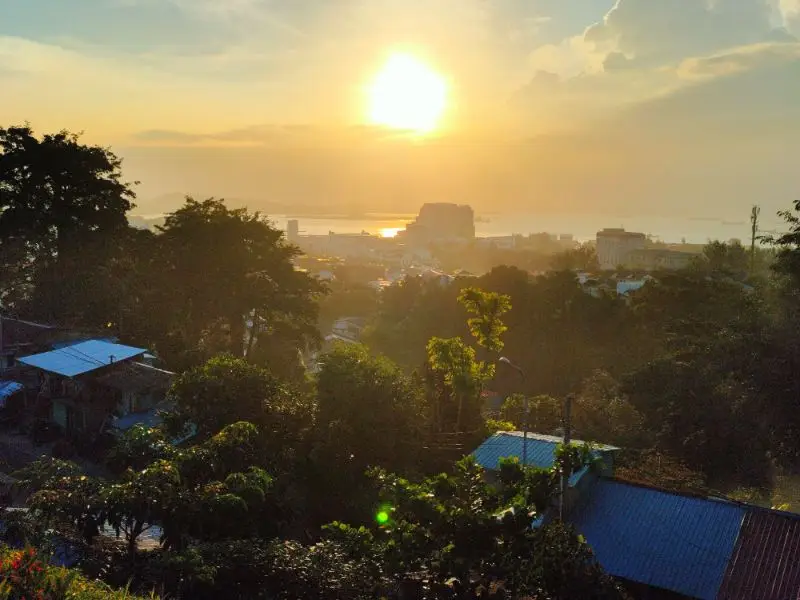 Sunrise di Bukit Senyum Batam by Gmap