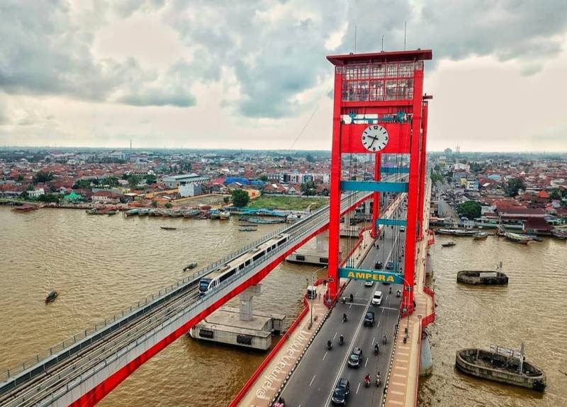 Keindahan Jembatan Ampera By @indonesia explorer