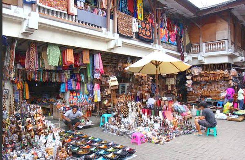 Pedagang di Pasar Seni Sukawati Bali via Gmap