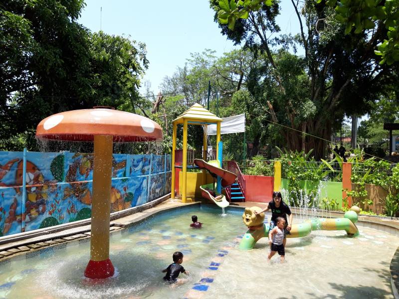 Pemandian Air Panas Tirta Sanita Ciseeng kolam anak via gmap