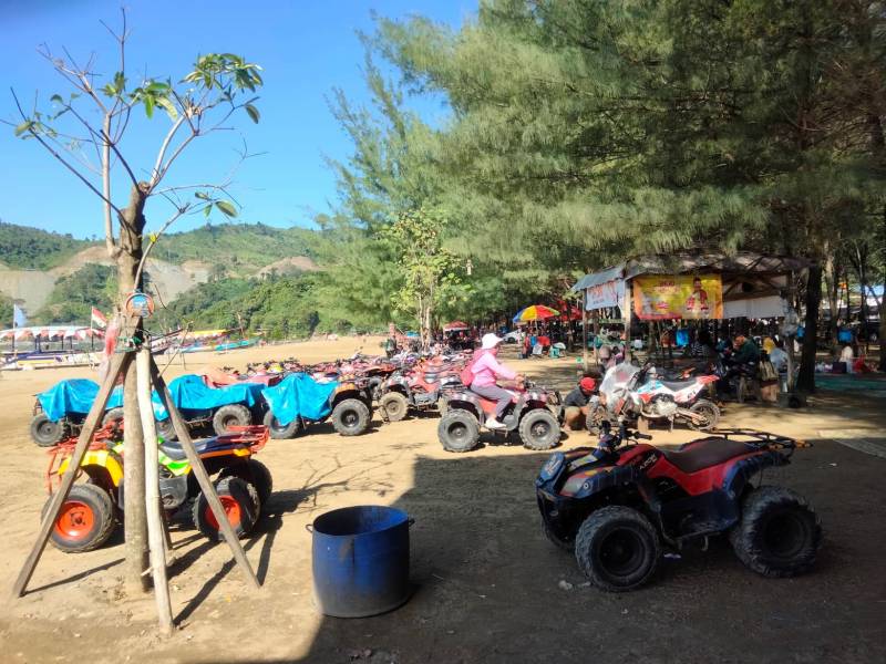 ATV di Pantai Gemah Tulungagung Foto By Redhot Channel