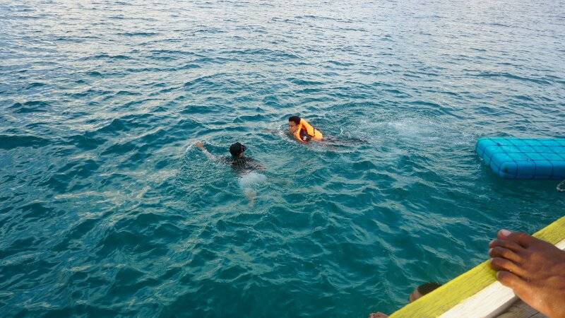 Snorkeling di Pulau Lanjukang Makassar