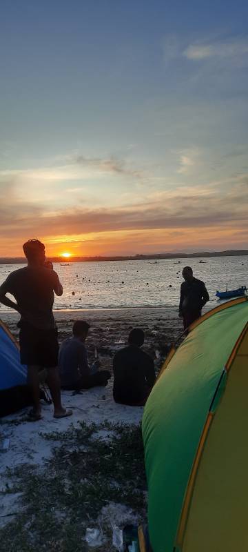 Camping di Pantai Cemara Lombok
