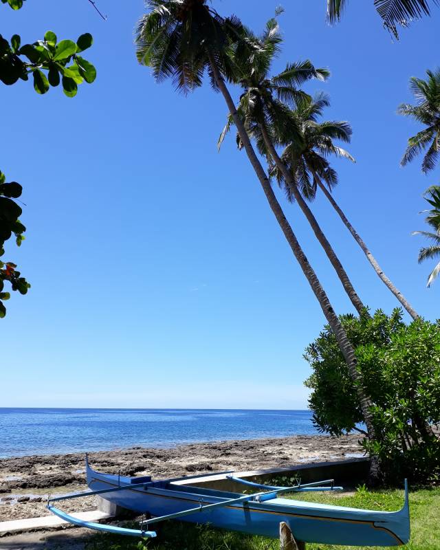 Keindahan Pantai Namalatu Maluku